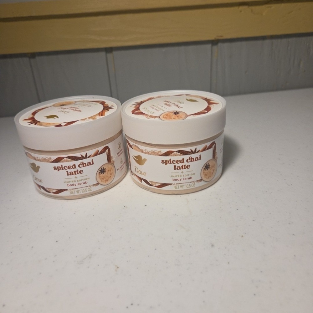 Lot Of 2 Dove Limited Edition Holiday Treats Spiced Chai Latte Body Scrub 10.5